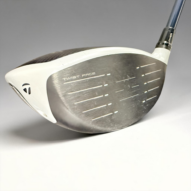 Pre-Owned TaylorMade Sim2 Max 9 Degree Drive with a Fujikura Ventus Blue Stiff Shaft