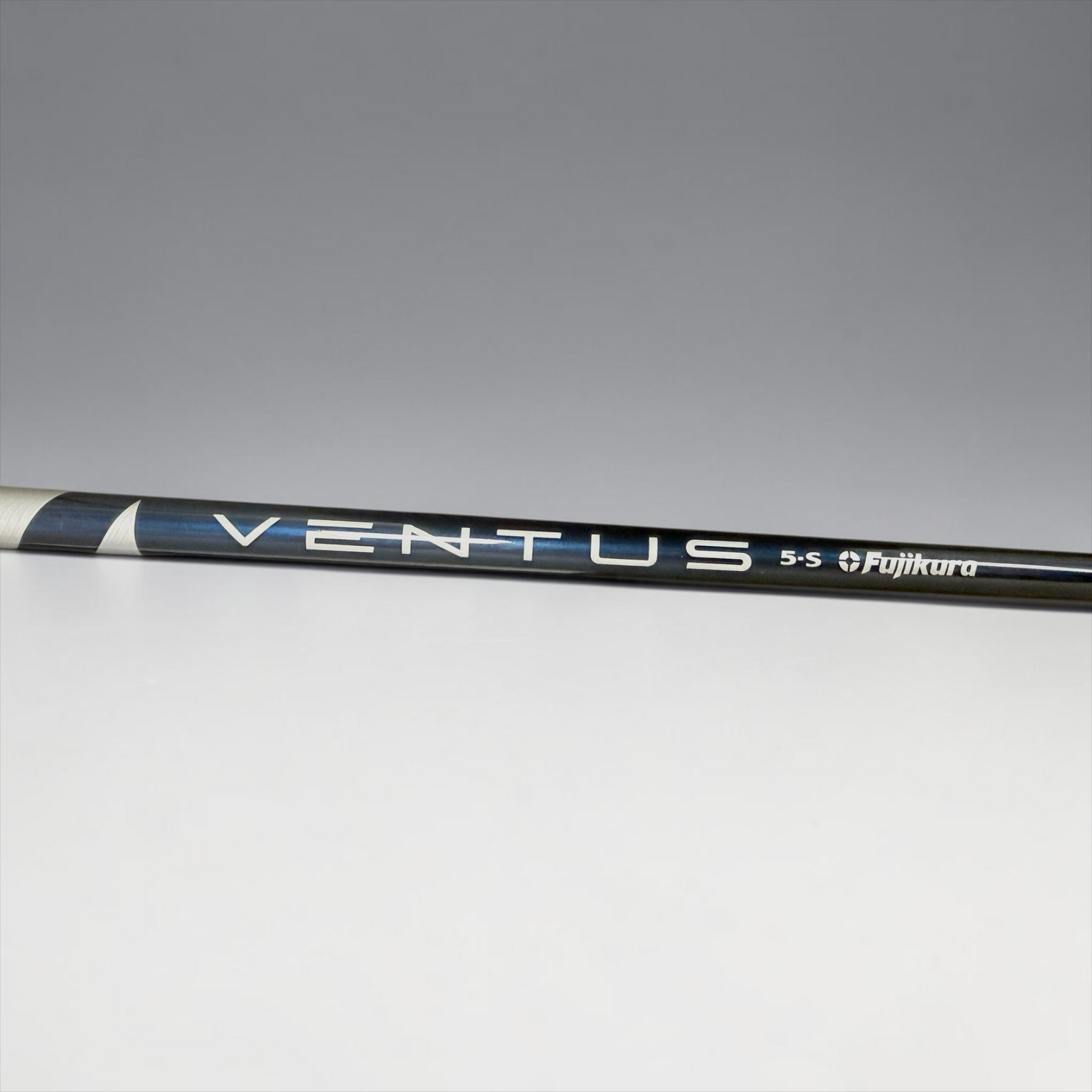 Pre-Owned TaylorMade Sim2 Max 9 Degree Drive with a Fujikura Ventus Blue Stiff Shaft