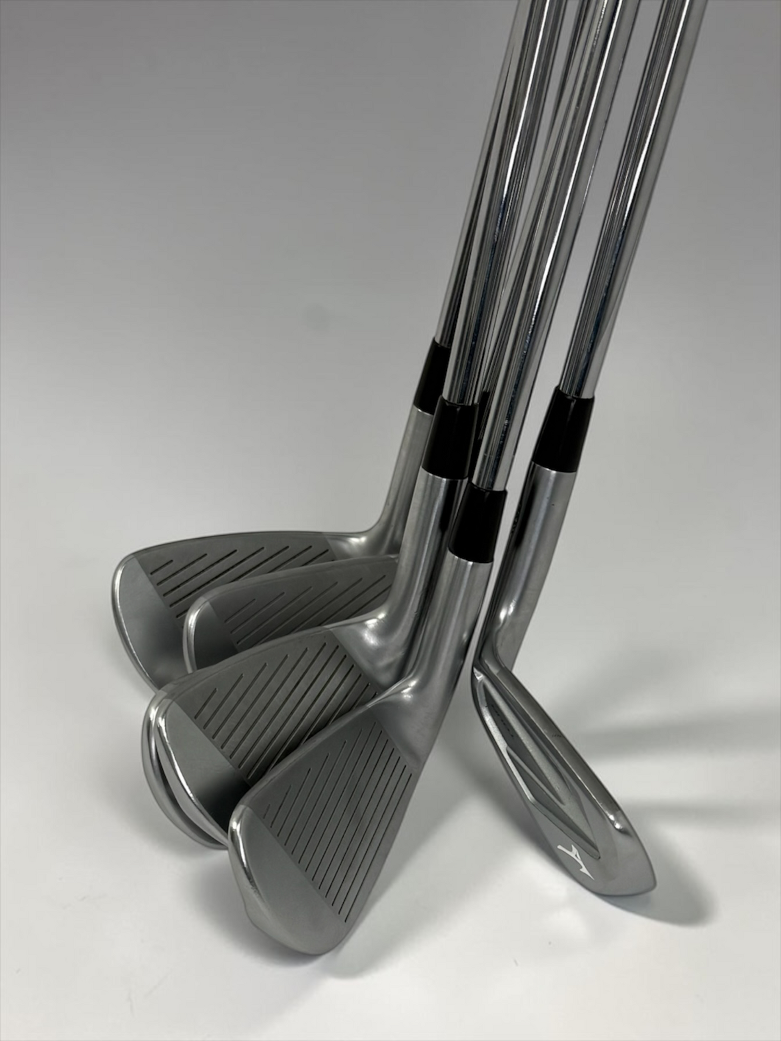 Pre-Owned Mizuno JPX 923 Tour Combo Iron Set 5-PW