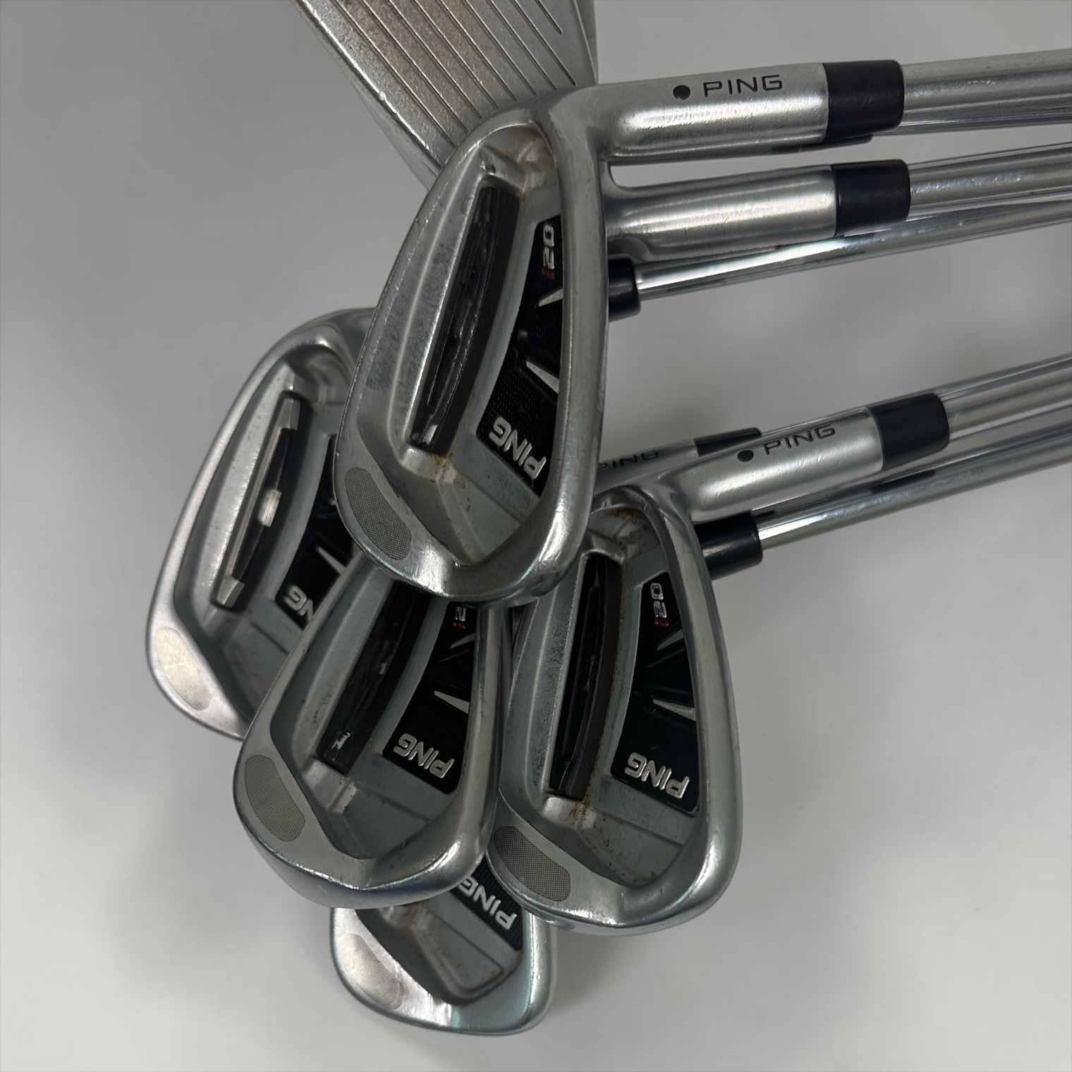 Pre-owned Ping i20 Iron set (PW-3i) with Regular Shafts