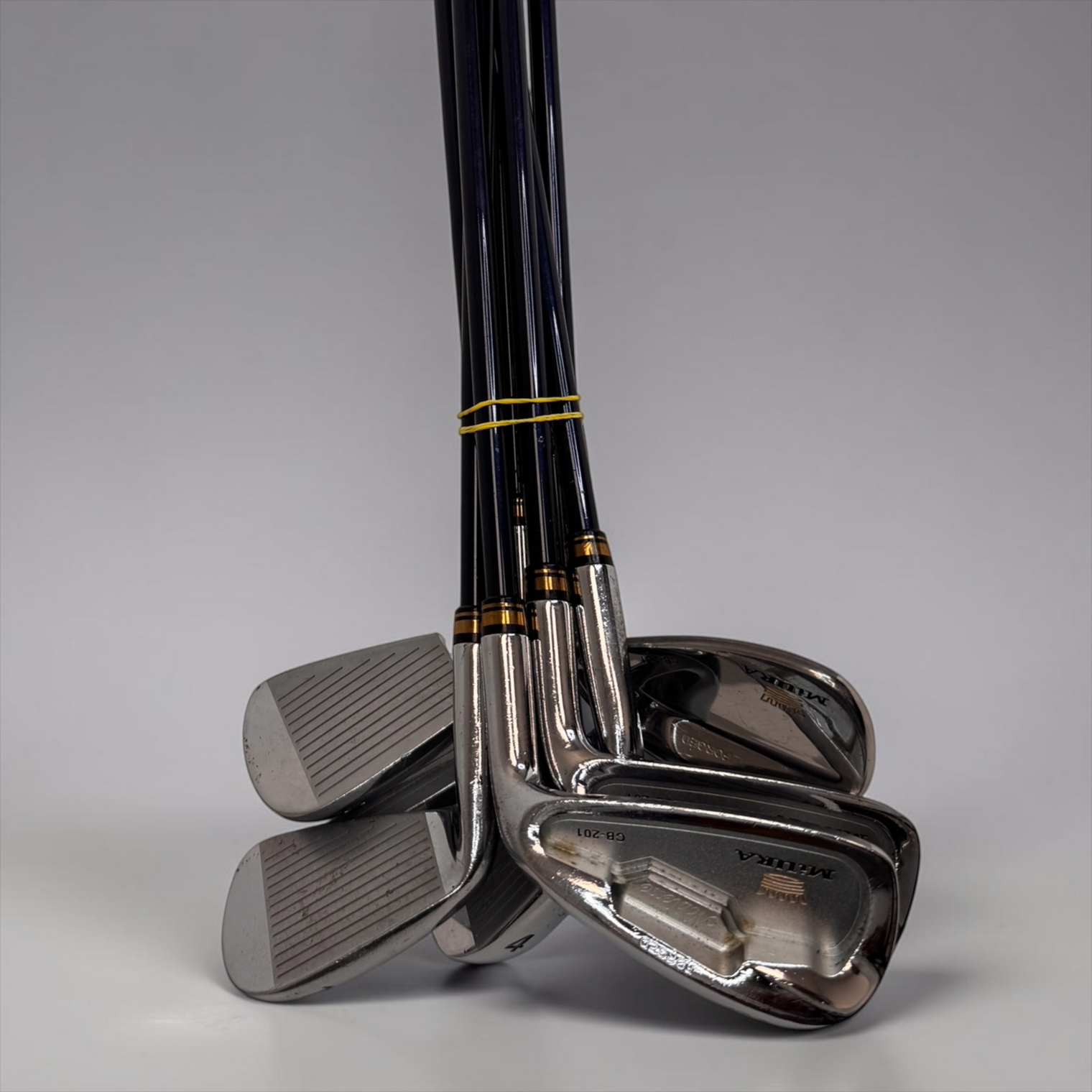 Pre-Owned Miura CB-201 Forged Iron Set 4-9 + GW Regular Flex