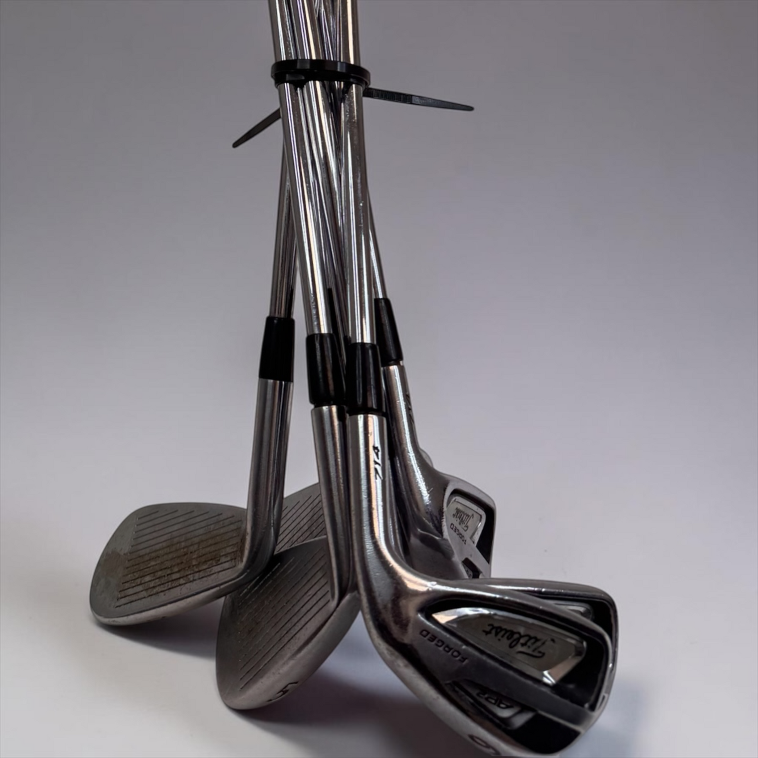 Titleist AP2 714 Iron Set 4-PW Dynamic Gold S300