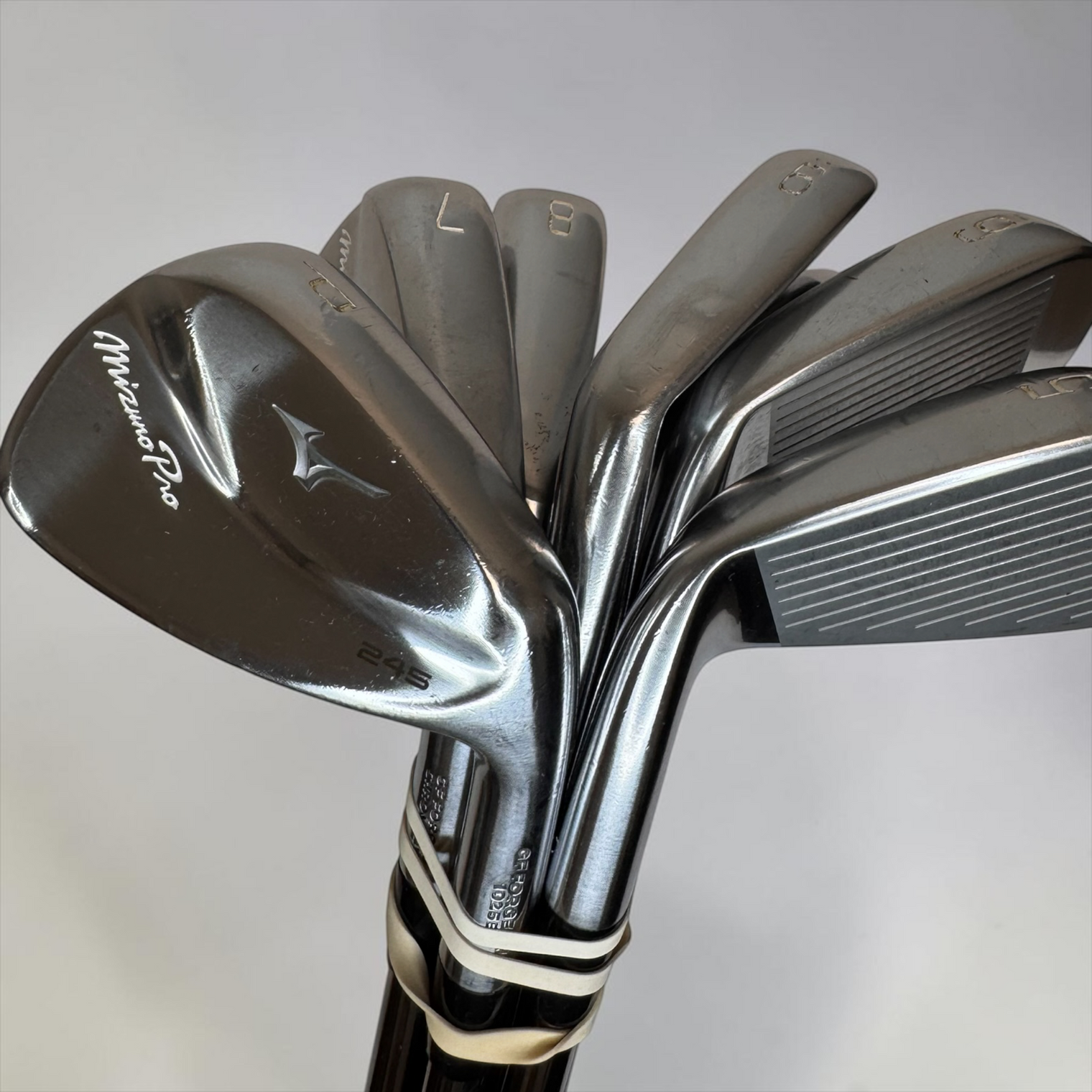 Pre-Owned Mizuno Pro 245 Iron Set 5i-G with Recoil ES 780 F3 Shafts