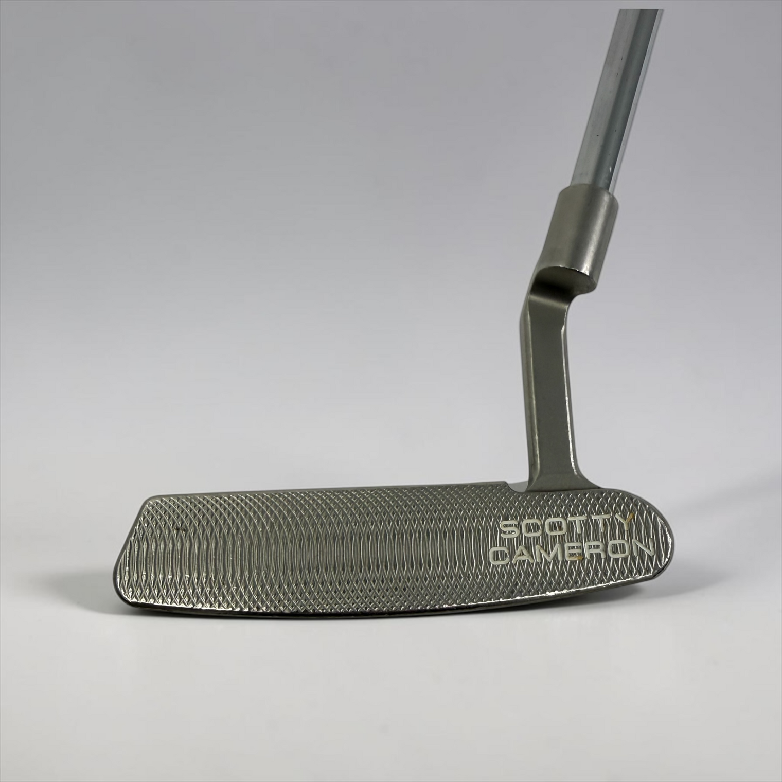 Pre-Owned Scotty Cameron Newport Select with Custom Paint Job