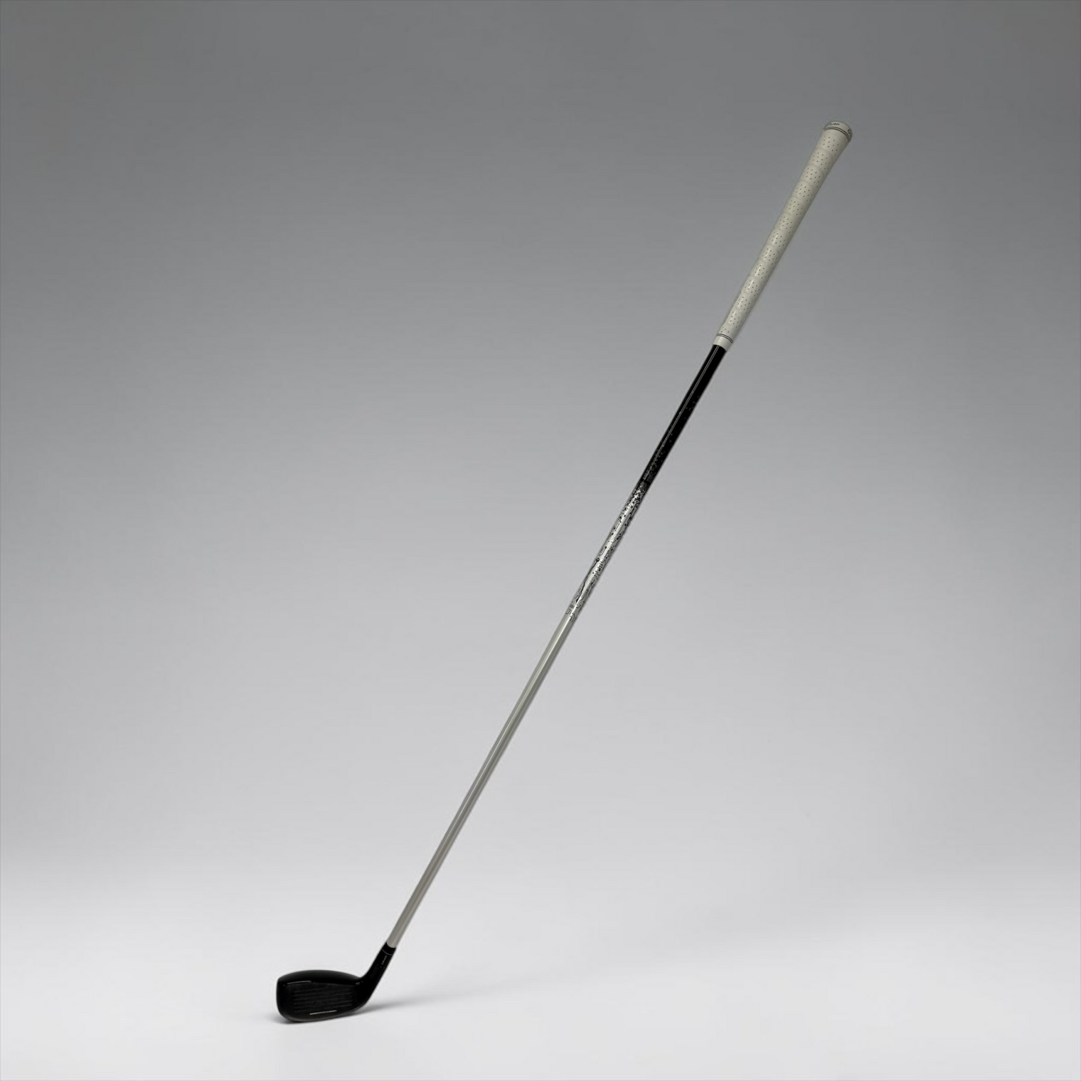 Pre-owned  Taylormade 2 Hybrid with Fubuki  Stiff shaft